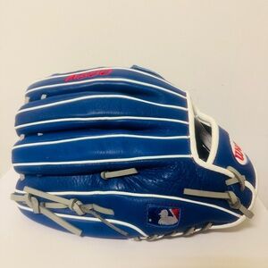 Wilson A500 12" Youth Baseball
Glove - Excellent Condition